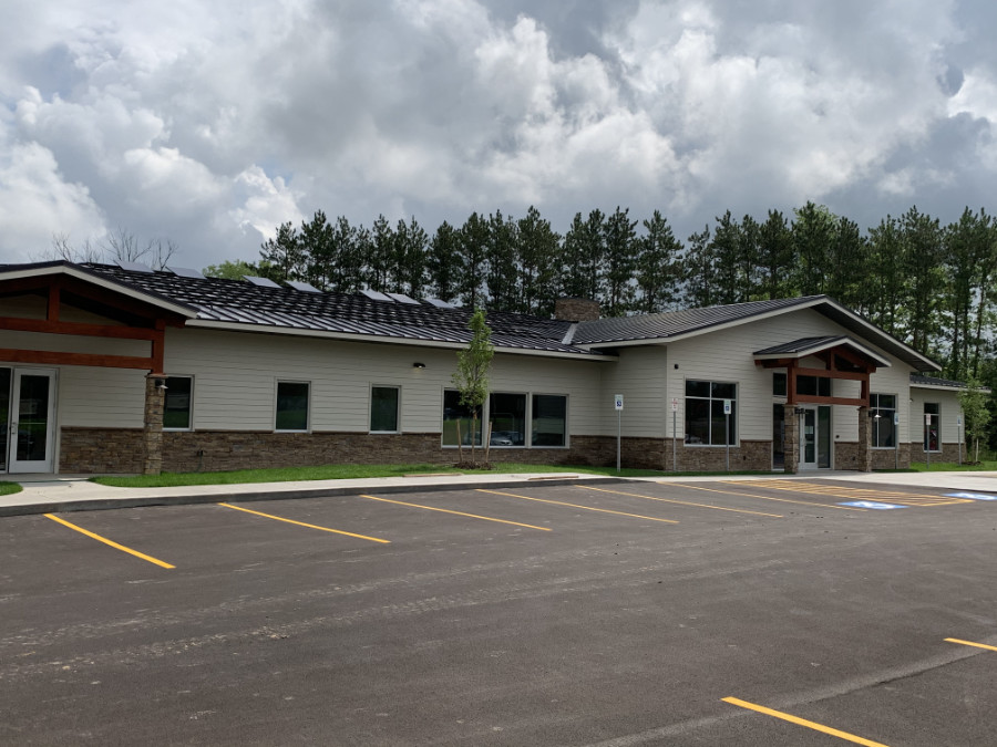 Dental building (lot view)